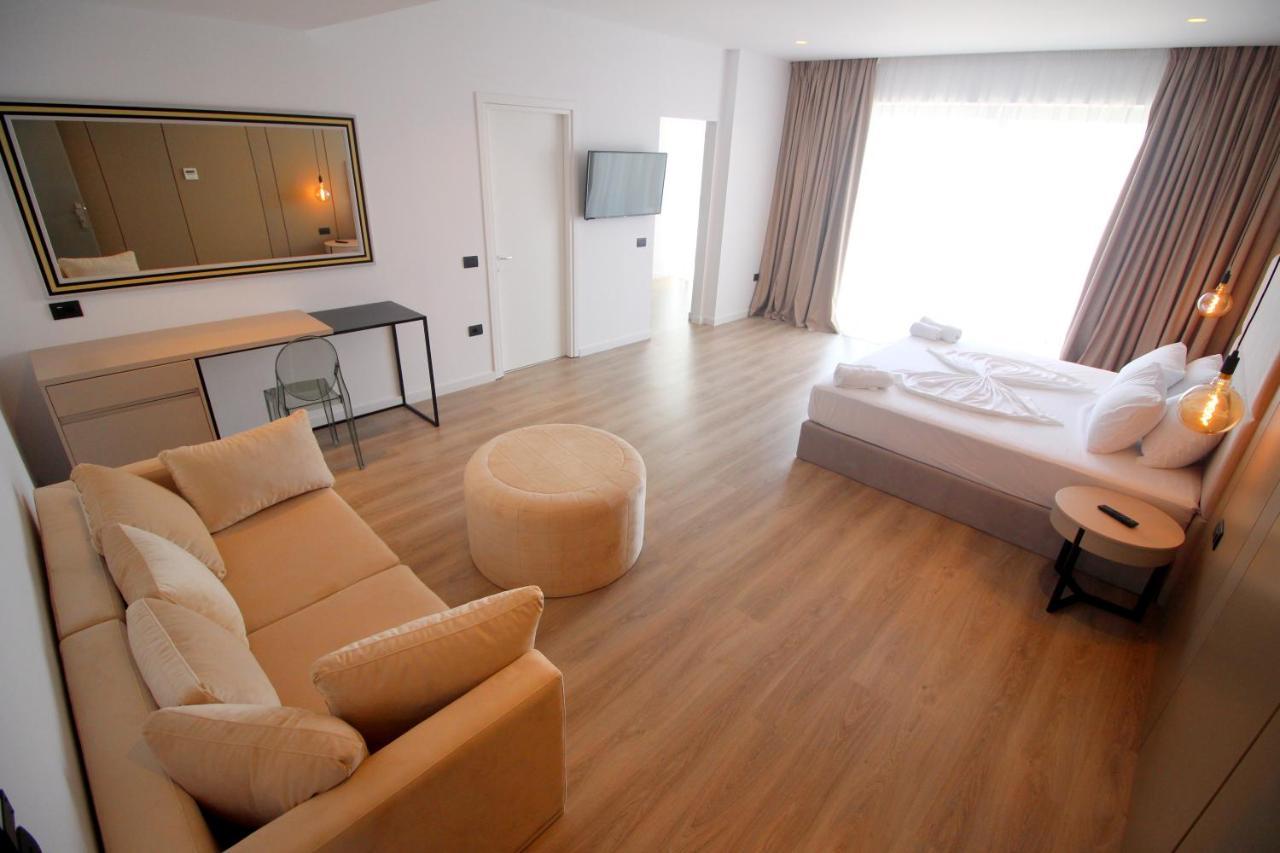 Andon Lapa & 4*